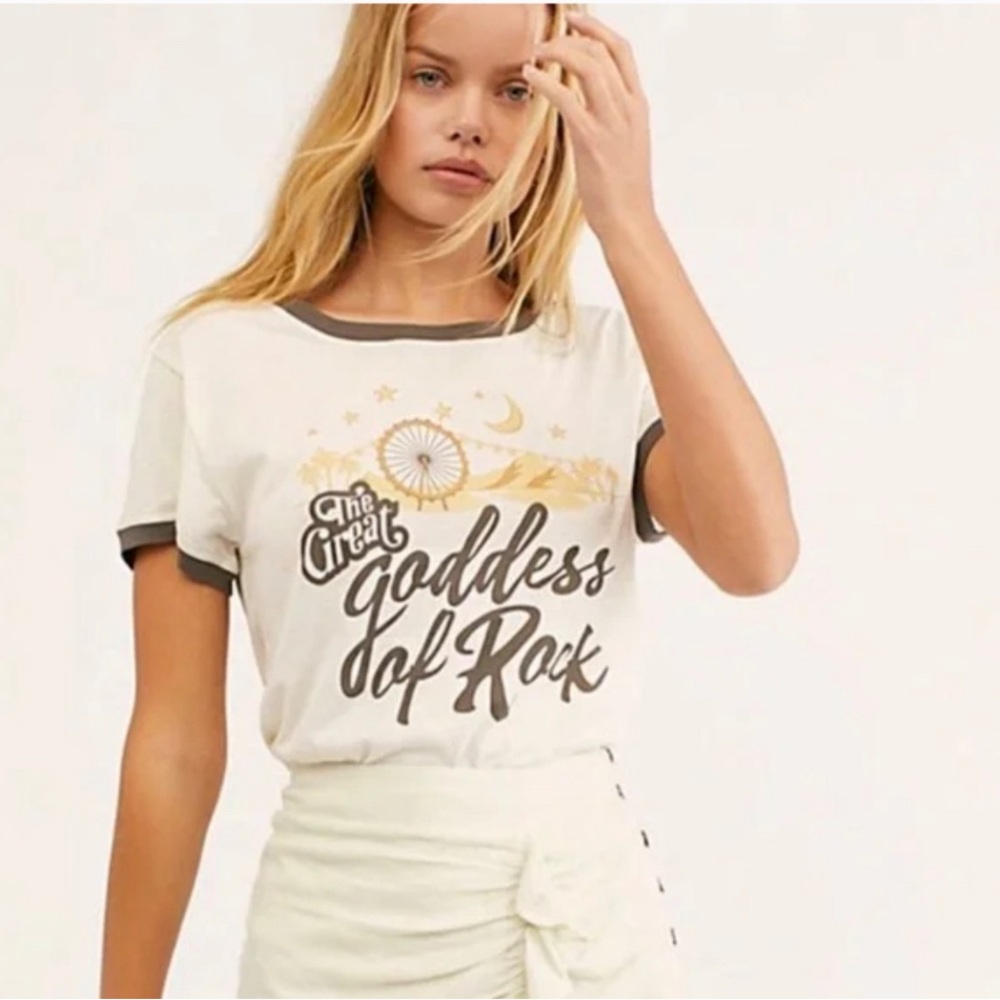 SPELL & THE
GYPSY
COLLECTIVE GODDESS OF ROCK TEE - Picture 6 of 9